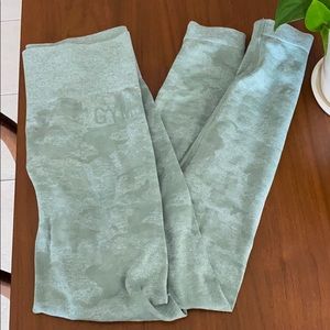 Gymshark Camo seamless in green